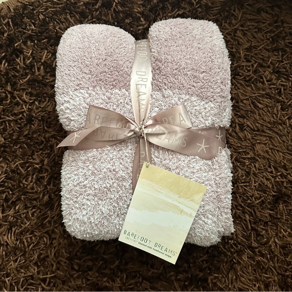 New! Barefoot Dreams luxe heathered stripe throw blanket. Vintage Rose.